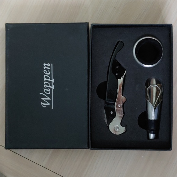 Wappen Germany Wine Set. - Picture 1 of 3